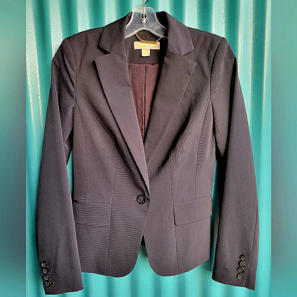 Michael Korss Black Suit Jacket Lined  Long Sleeves Size 2